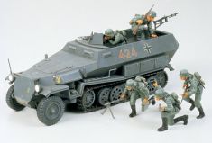 БТР Tamiya 1/35