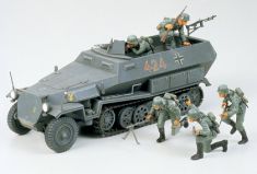 БТР Tamiya 1/35 